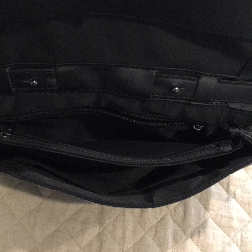 Purse - Picture 4 of 4